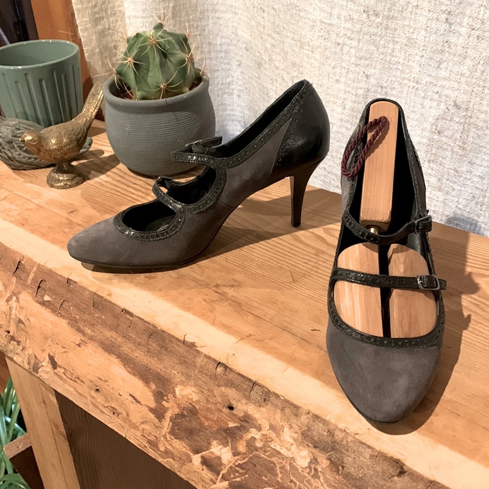 Talbots Woman’s Stilletos. Hardly Worn. Sexy business stilettos.